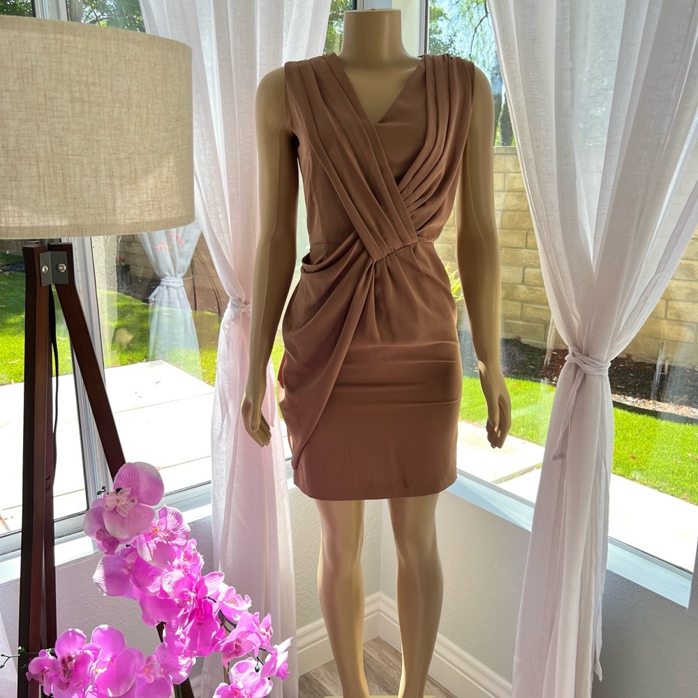 Magenta Must Have Sleeveless Brown V-Neck Sheath Dress Draped Size S Small